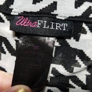 Ultra Flirt Tops - Women's Plus Size Houndstooth Flowy Top Ultra Flirt Tops - Women's Plus Size Houndstooth Flowy Top